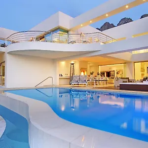 Hollywood Mansion & Camps Bay Villa